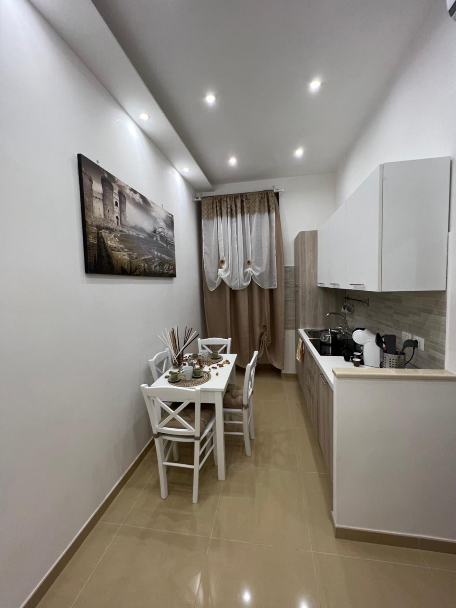L'Ospite Napoletano Appartement Napels Buitenkant foto