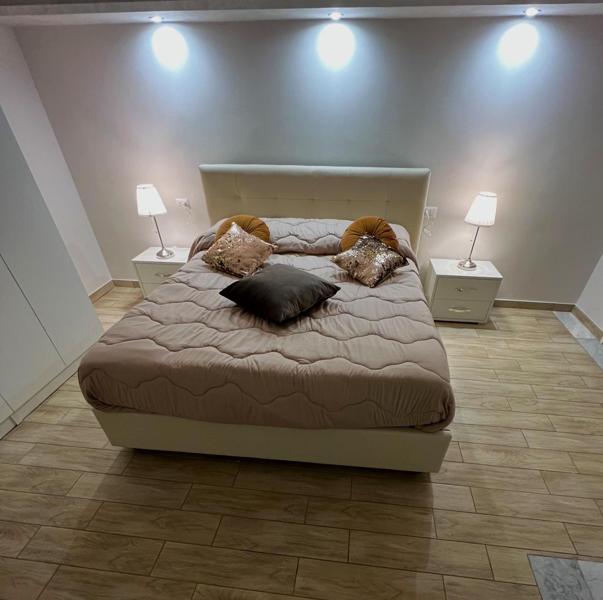 L'Ospite Napoletano Appartement Napels Buitenkant foto